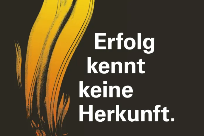 Schriftzug Erfolg kennt keine Herkunft