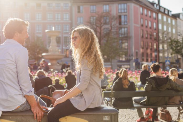 Paar am Gärtnerplatz