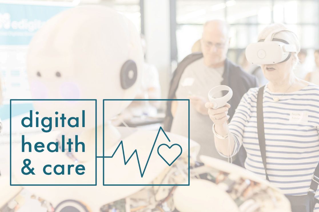 Banner für digital health and care-Konferenz zeigt Beispiel von Interaktion Mensch und Roboter