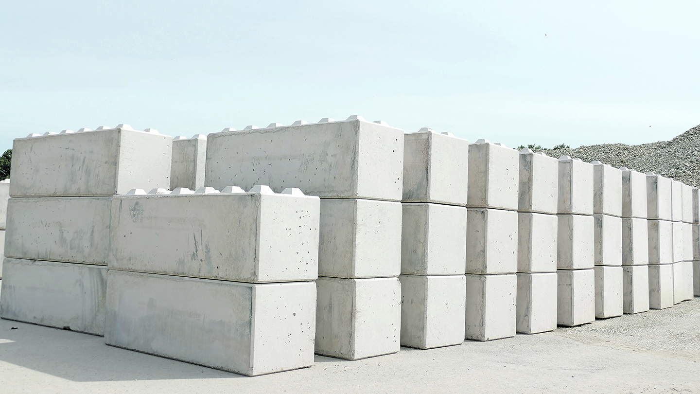 Praktizierte Kreislaufwirtschaft: Auf der Baustelle in der Bayernkaserne wird aus Bauschutt Recycling-Beton hergestellt und direkt verbaut.